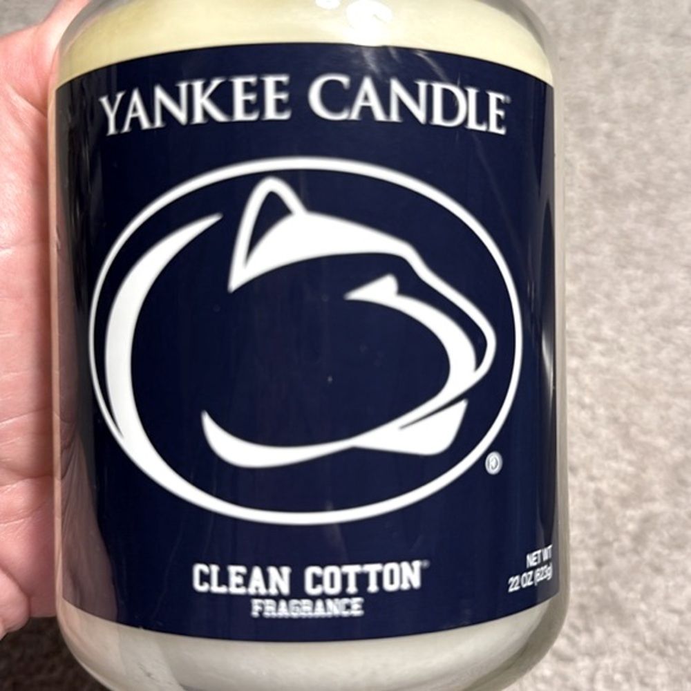 NEW YankeeCandle Large 22 OZ Penn State Jar Candle- Clean Cotton Scent - Picture 5 of 7